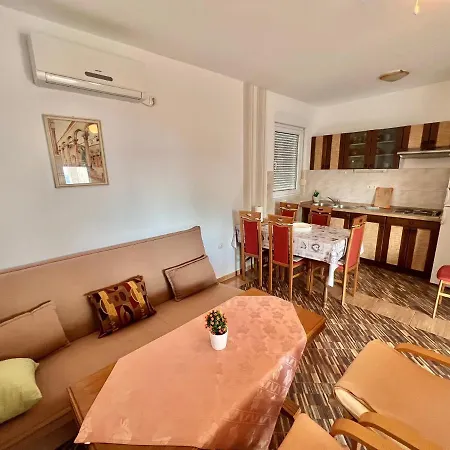 Apartmani Marija Dramalj Exterior photo