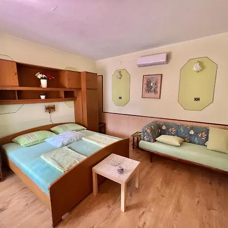 Apartmani Marija Dramalj Exterior photo