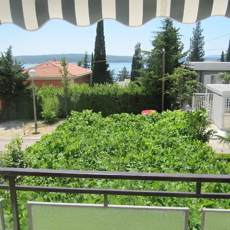 Apartmani Marija Dramalj Exterior photo